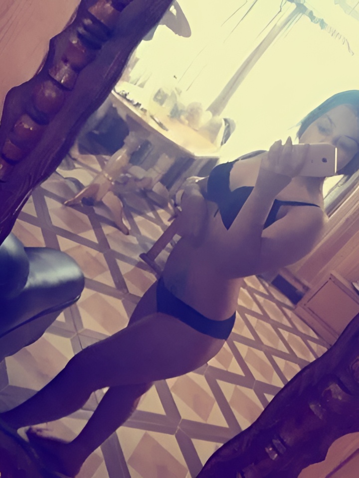 Нелли привлекательная девушка из Новодвинска цена от 10000 руб