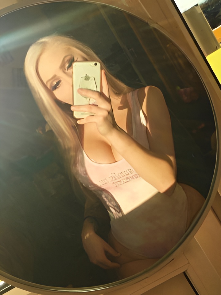 Роксана привлекательная девушка из Новодвинска цена от 4000 руб