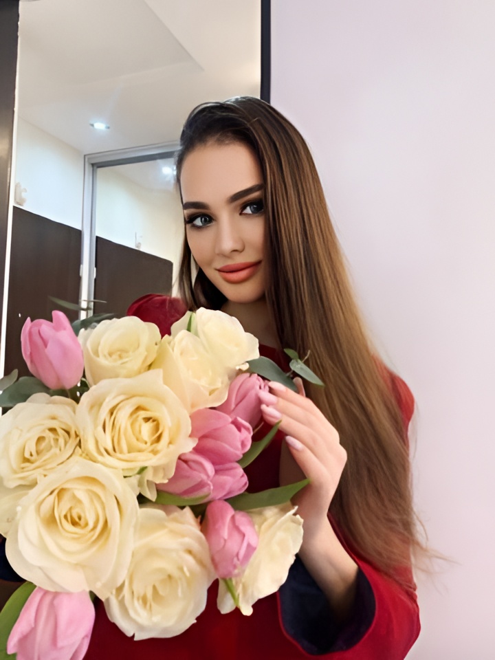 Слава привлекательная девушка из Новодвинска цена от 10000 руб