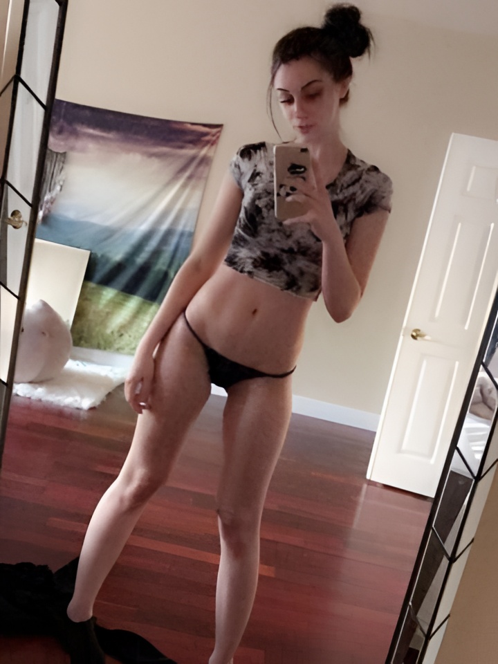 Василиса привлекательная девушка из Новодвинска цена от 1500 руб