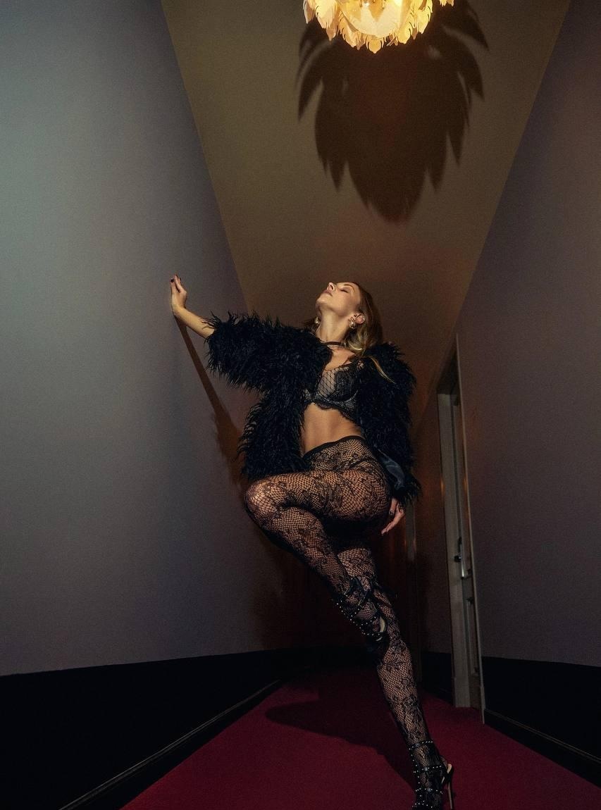 Света привлекательная девушка из Новодвинска цена от 6000 руб