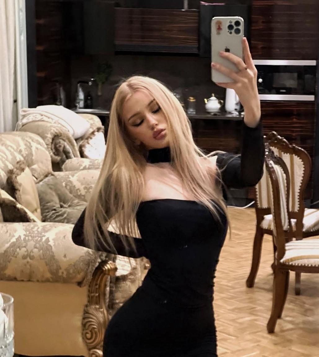 Света привлекательная девушка из Новодвинска цена от 8000 руб